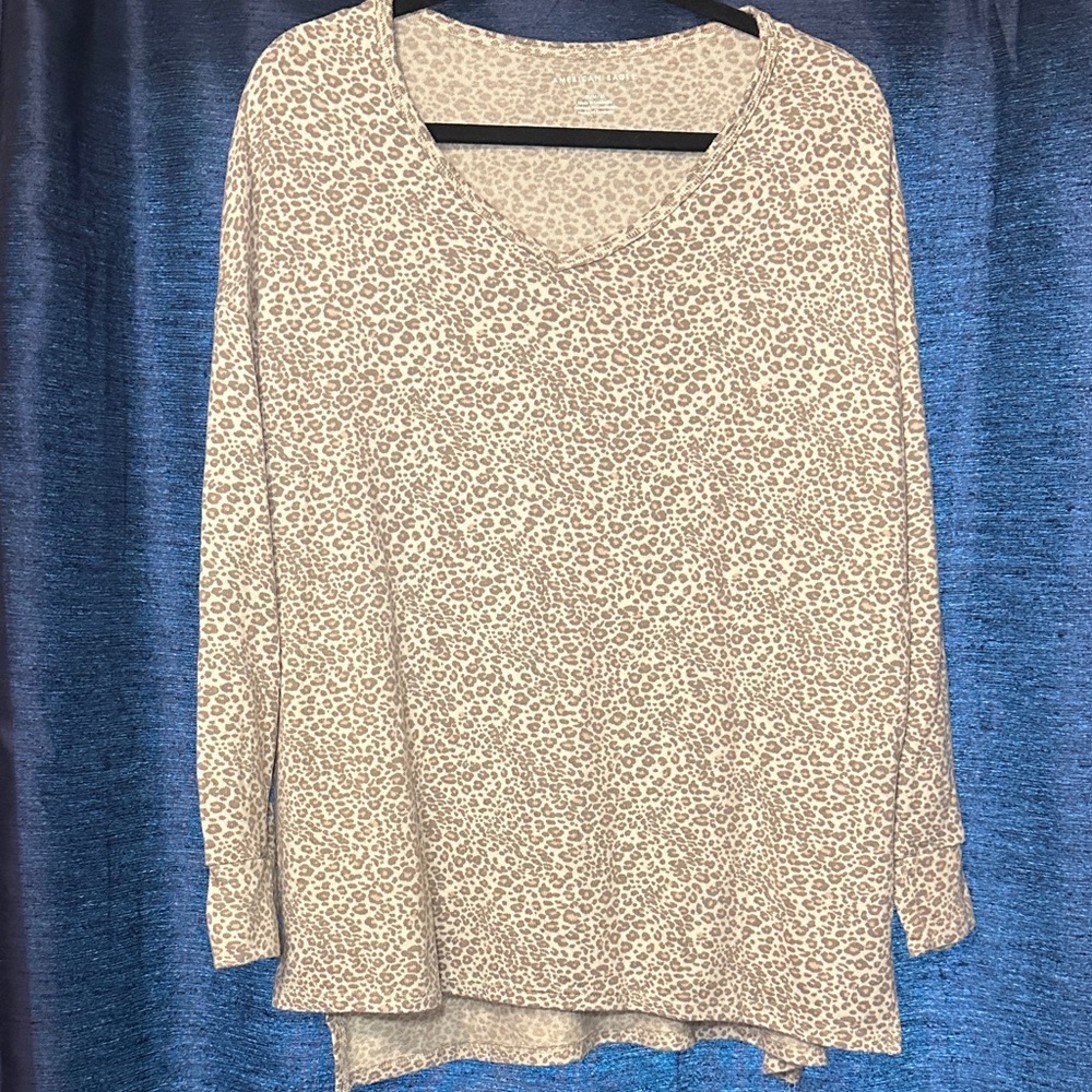 American eagle Leopard Print V-Neck Women's Top‎